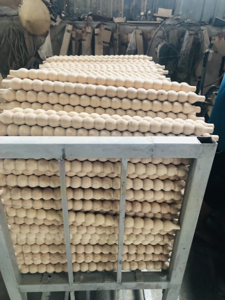 Gia công tiện sản phẩm gỗ - Công Ty TNHH Sản Xuất Thương Mại Xuất Nhập Khẩu Tân Mộc